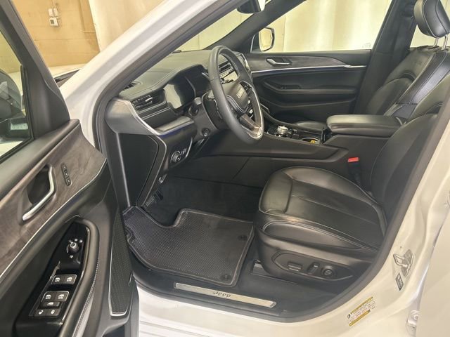 Used 2023 Jeep Grand Cherokee L Overland image 10