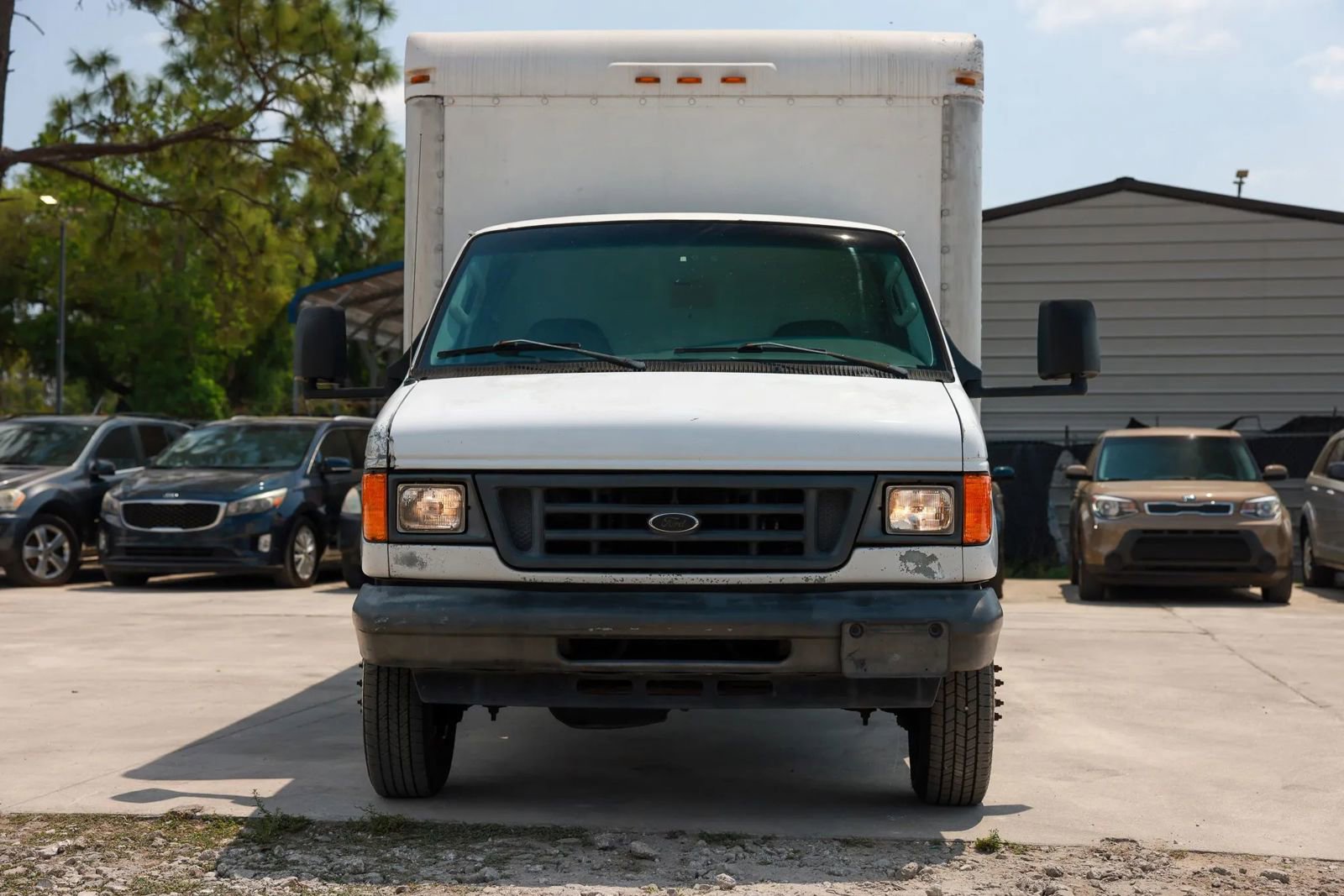 Used 2005 Ford E-350 and Econoline 350 Super Duty image 10
