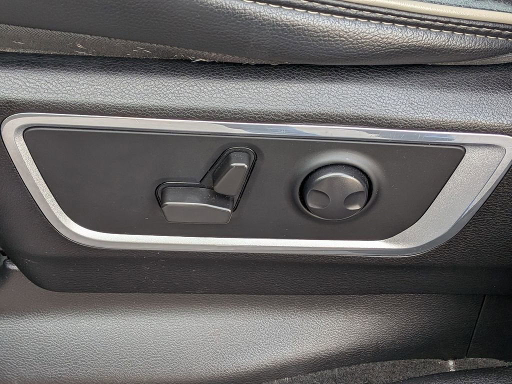 Used 2022 RAM 1500 Laramie w/ Sport Appearance Package image 13