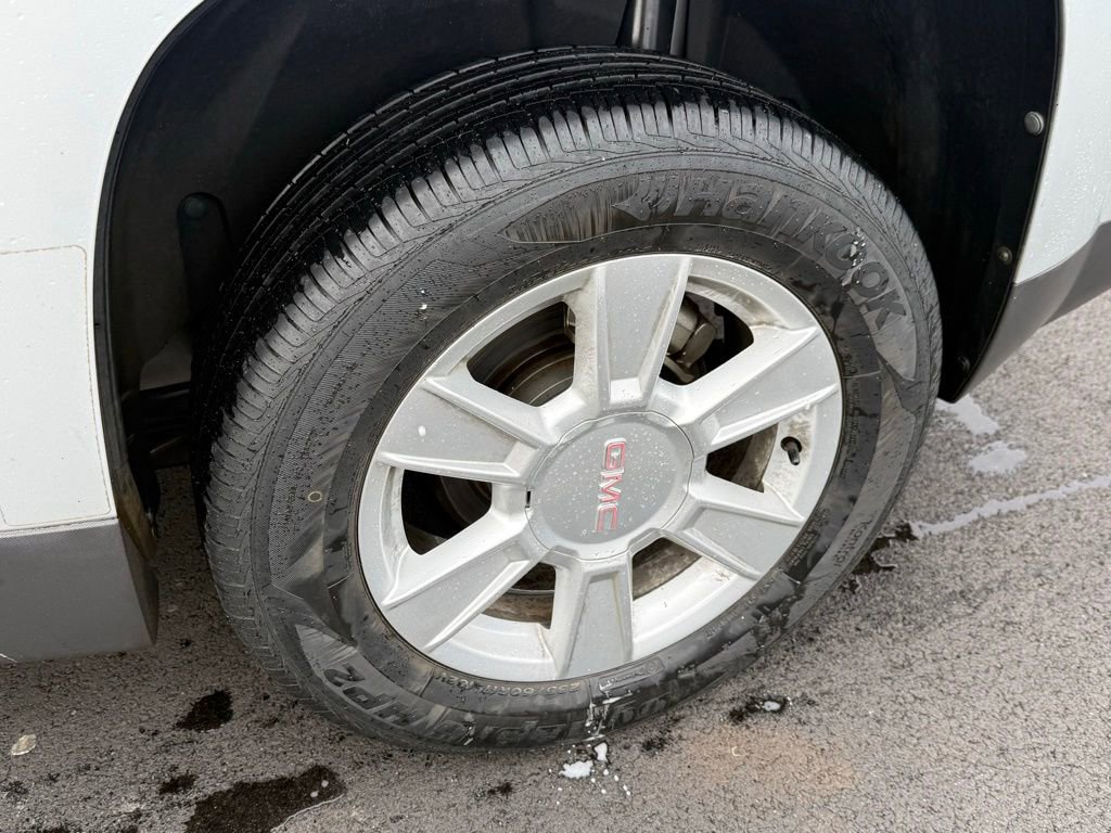 Used 2011 GMC Terrain SLE FWD image 29