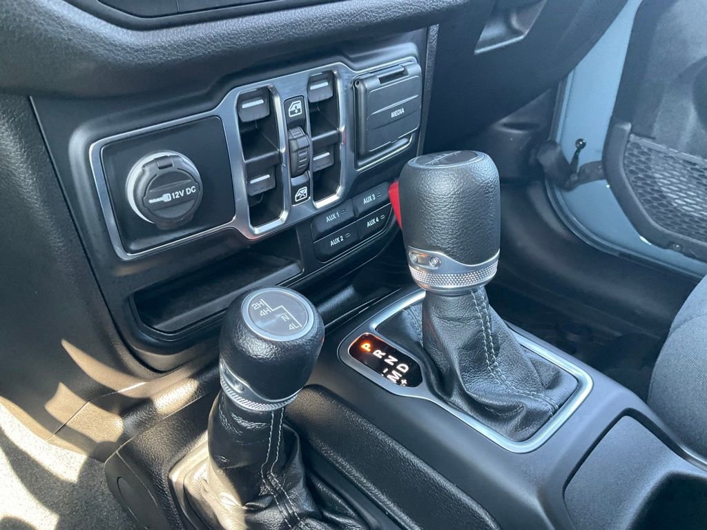 Used 2024 Jeep Gladiator Sport image 11