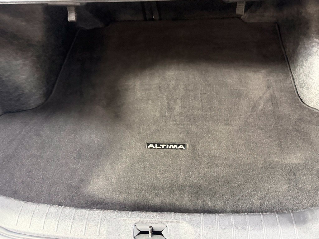 Used 2025 Nissan Altima 2.5 SR AWD/4WD image 16