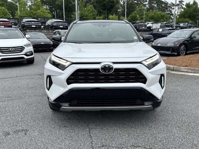 Used 2025 Toyota RAV4 XSE AWD/4WD image 2