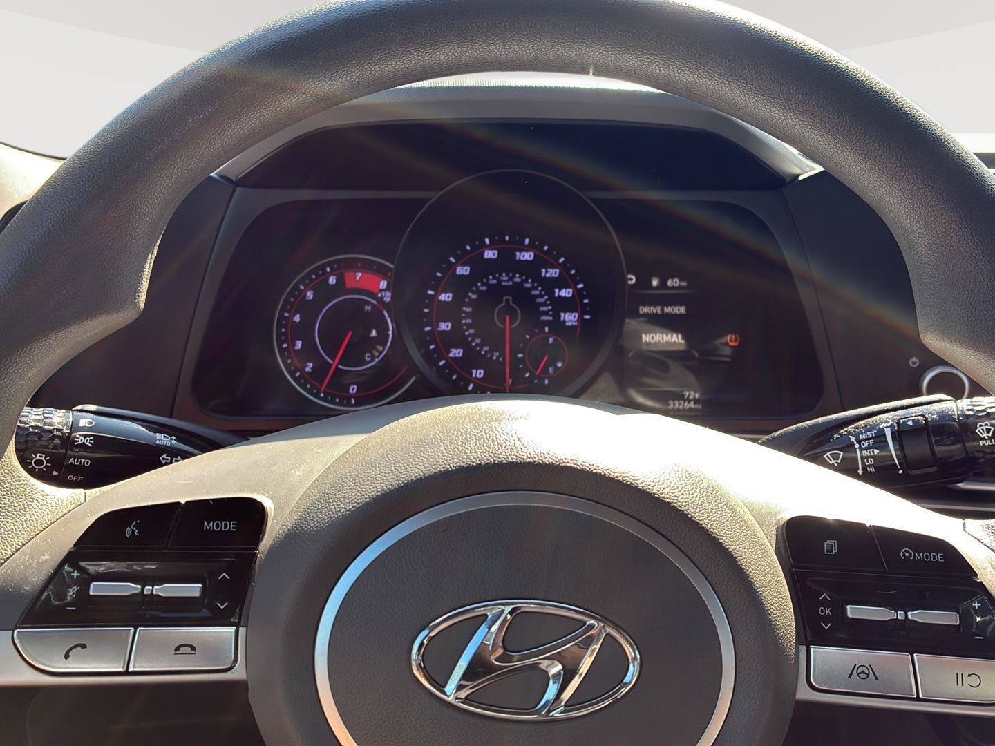 Used 2023 Hyundai Elantra SEL FWD image 28