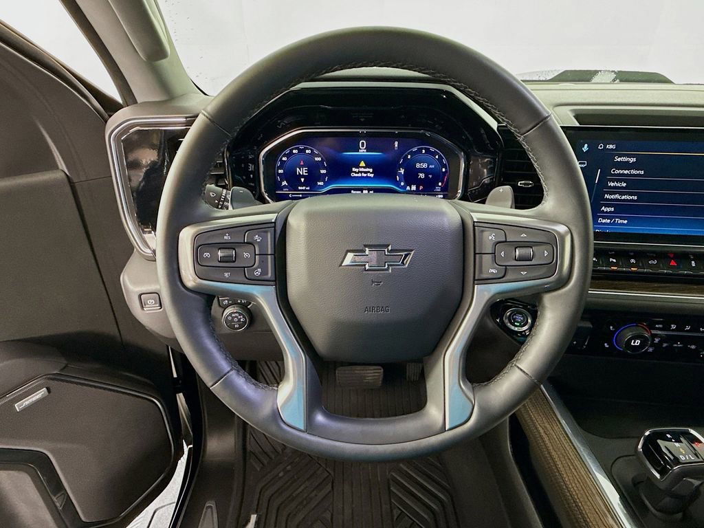 Used 2025 Chevrolet Silverado 1500 LT Trail Boss w/ LT Trail Boss Premium Package AWD/4WD image 11