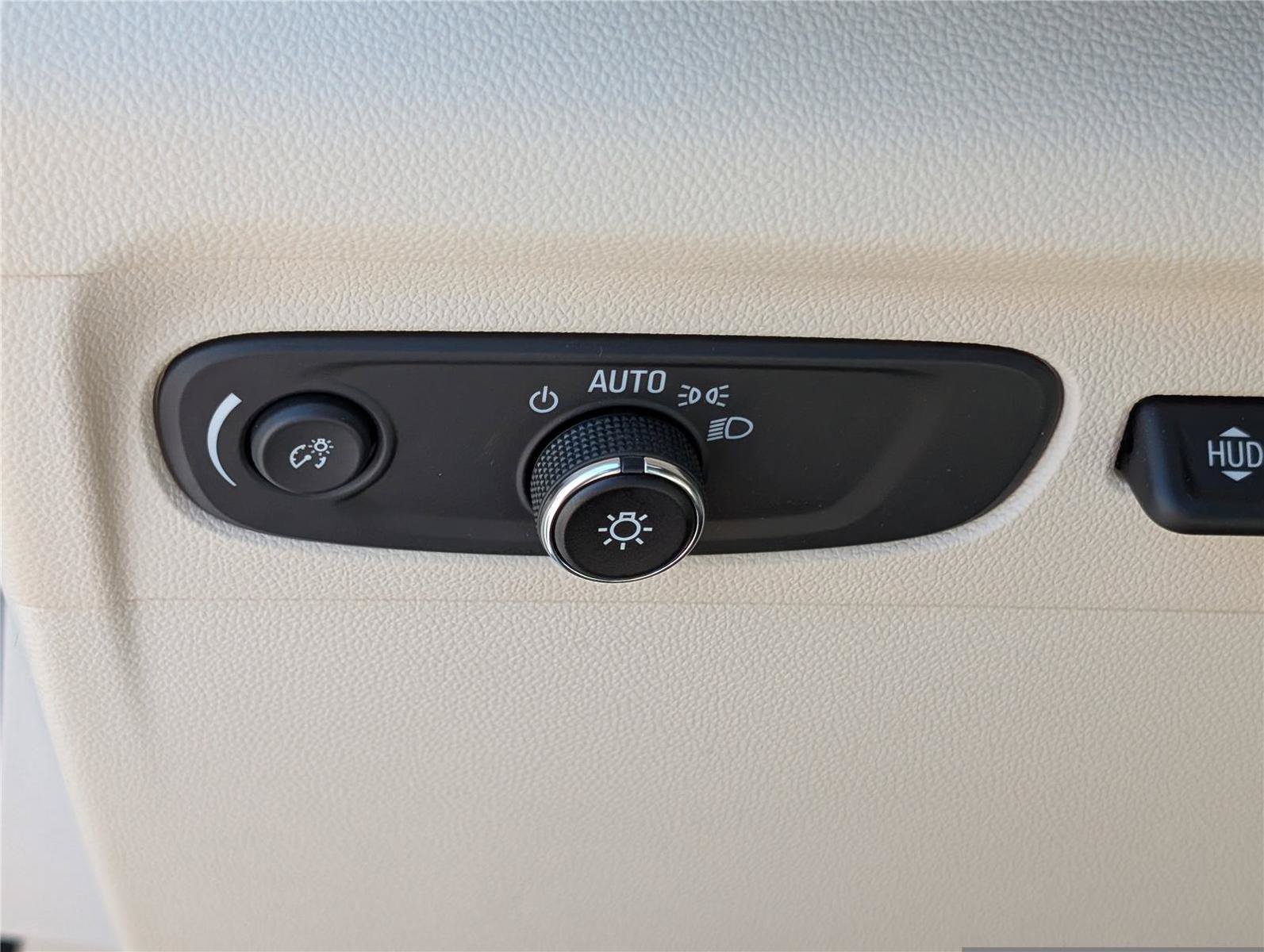 Used 2023 Buick Envision Avenir AWD/4WD image 24