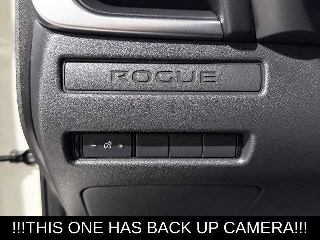 Used 2021 Nissan Rogue S AWD/4WD image 24