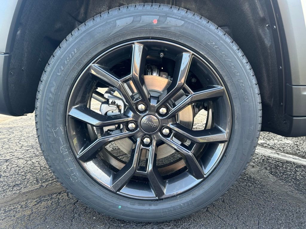 New 2025 Jeep Grand Cherokee Limited image 27