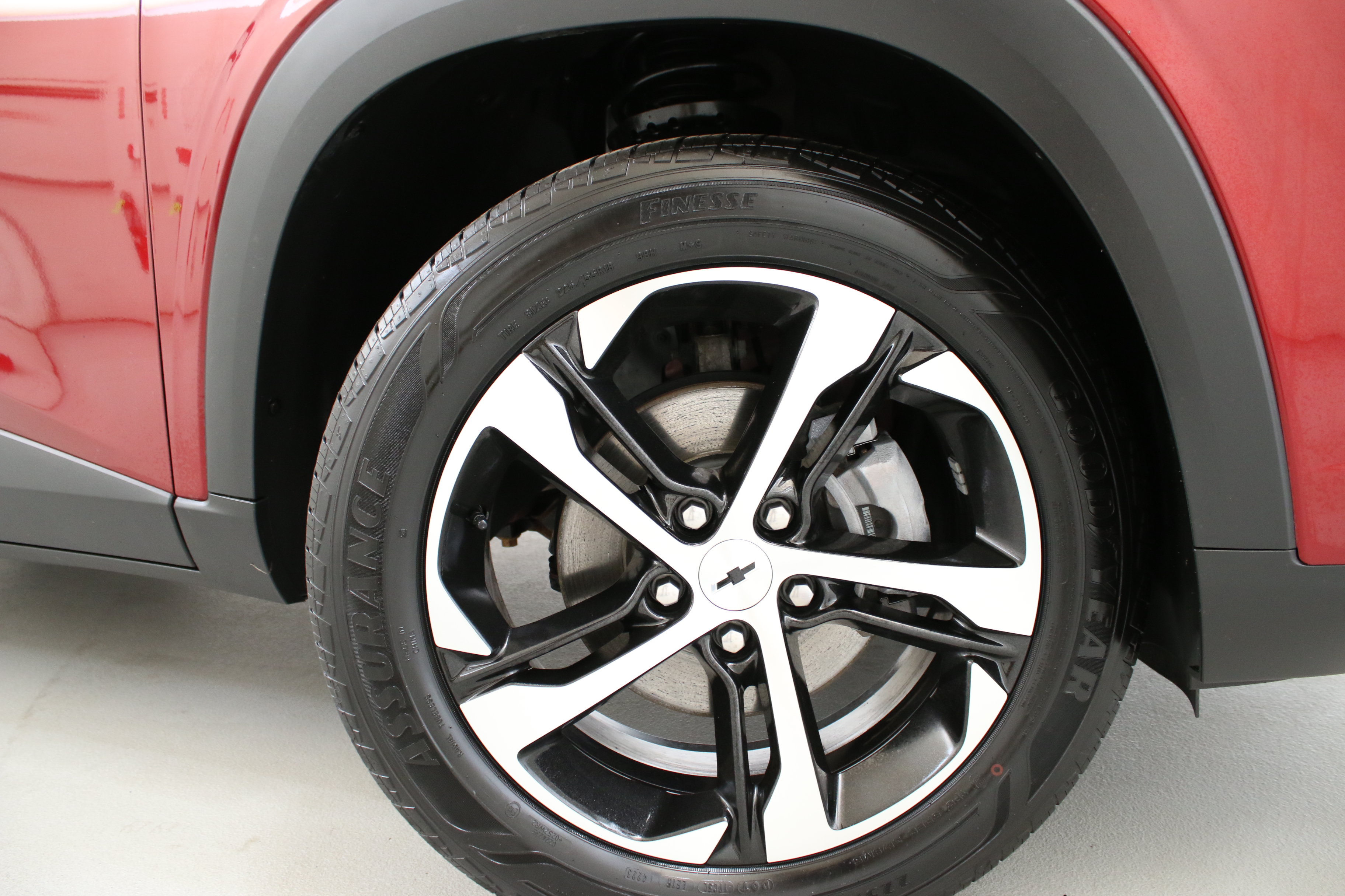 Certified 2024 Chevrolet Trax RS w/ Driver Confidence Package FWD image 34