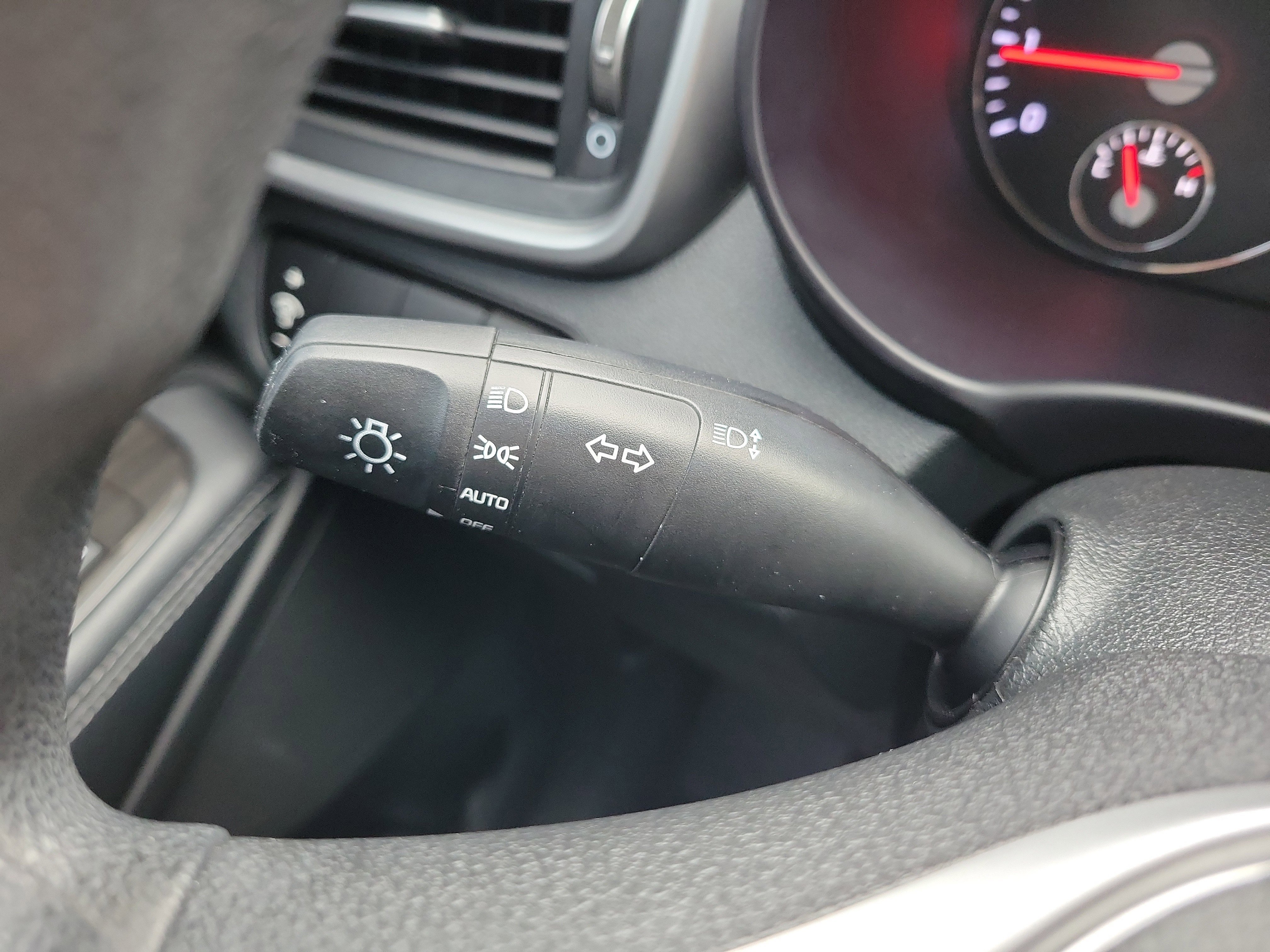 Used 2020 Kia Sorento L image 29