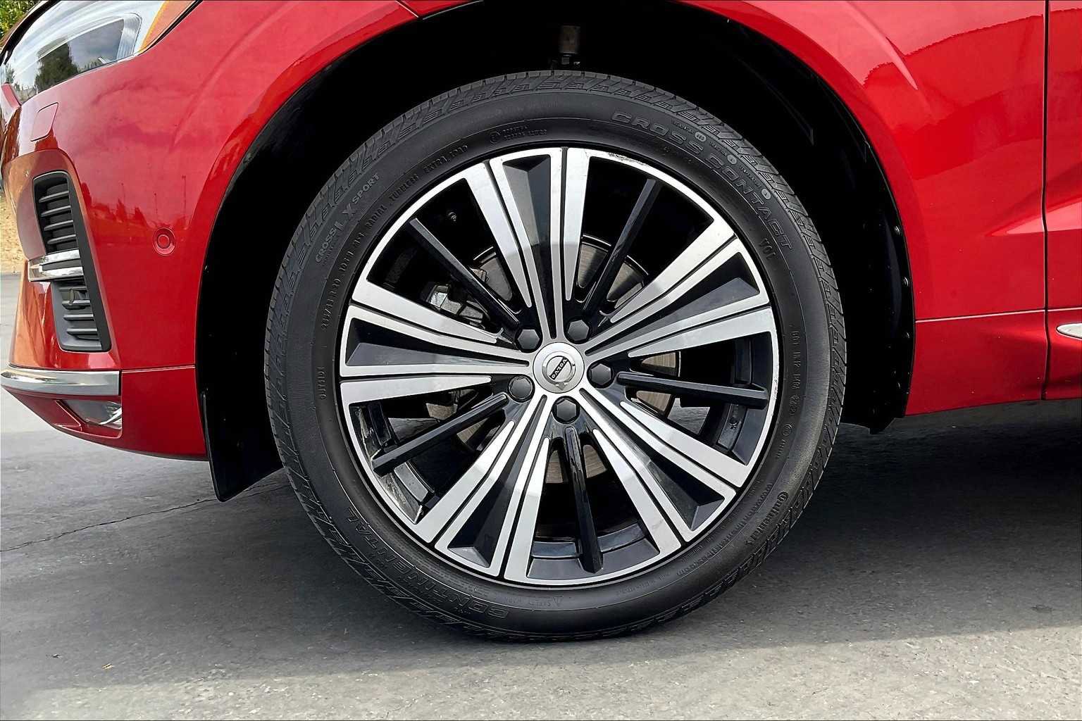 Used 2023 Volvo XC60 B5 Plus w/ Climate Package image 12