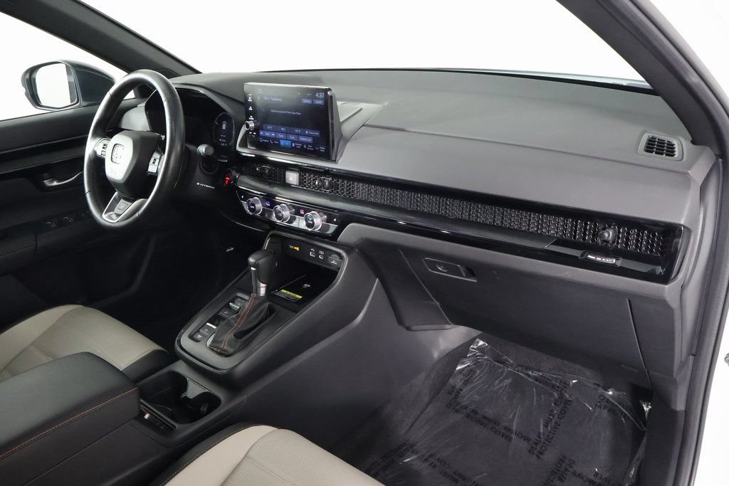 Used 2024 Honda CR-V Sport Touring image 9