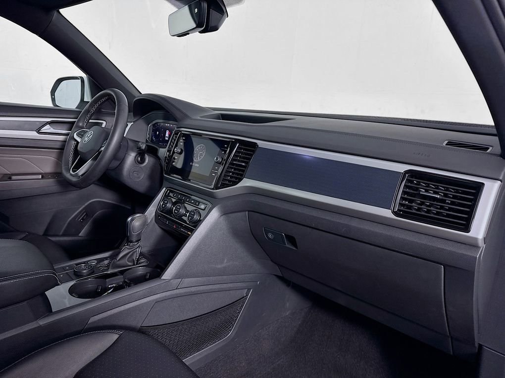 Used 2023 Volkswagen Atlas Cross Sport SEL image 30