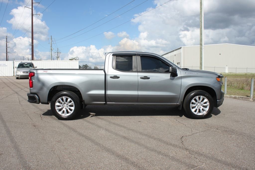 Used 2020 Chevrolet Silverado 1500 Custom w/ Custom Value Package image 19