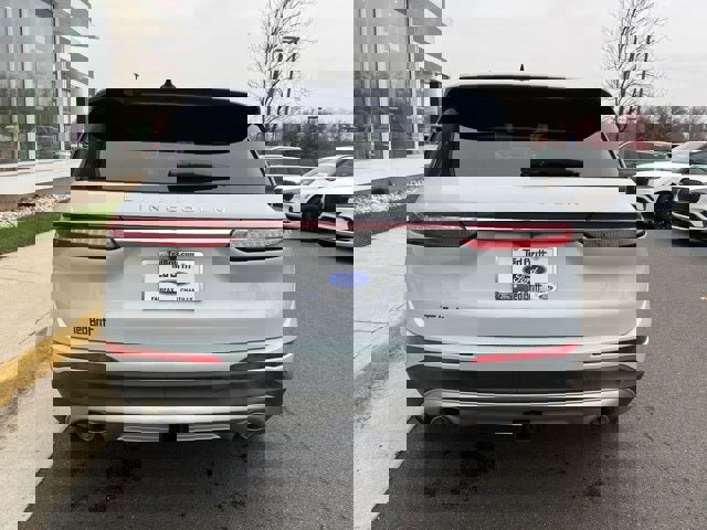 Used 2025 Lincoln Corsair Reserve w/ Towing Package image 7