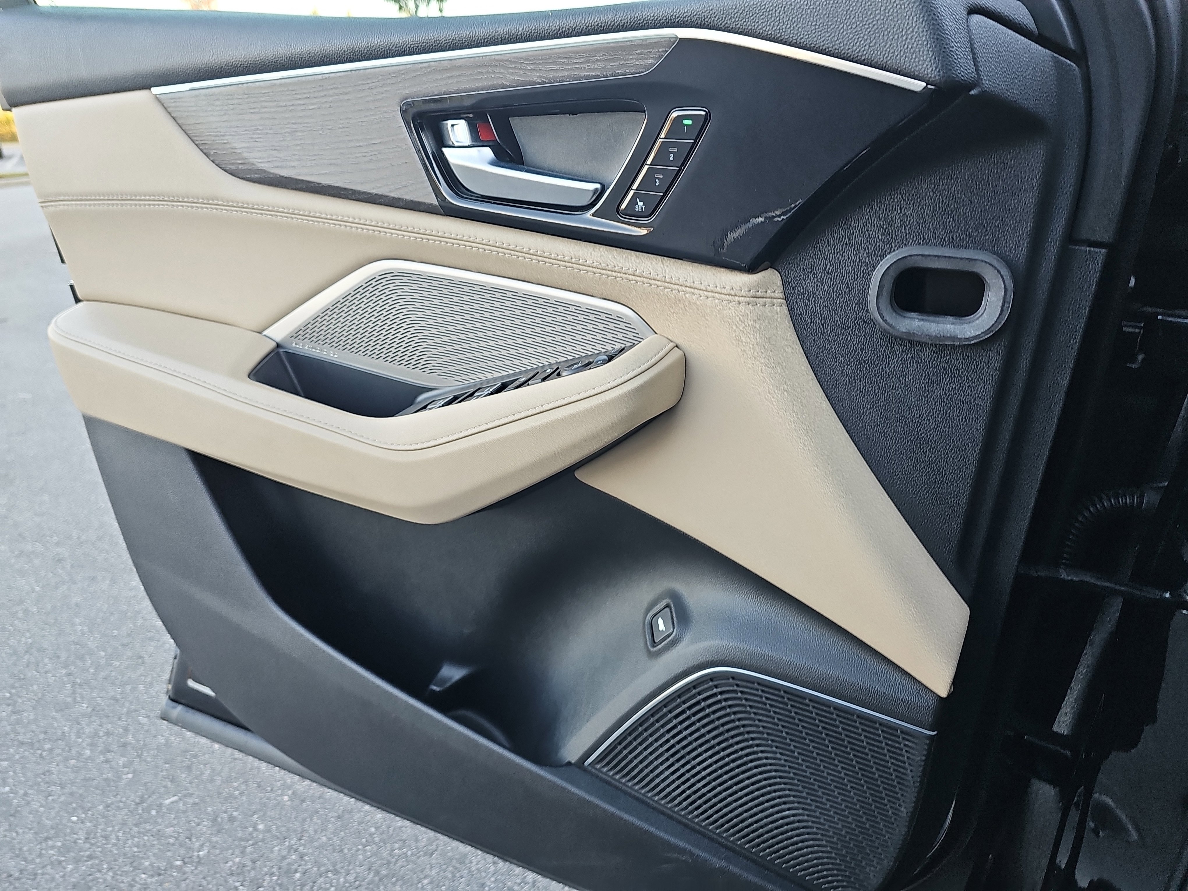 Used 2023 Acura MDX SH-AWD w/ Advance Package image 26