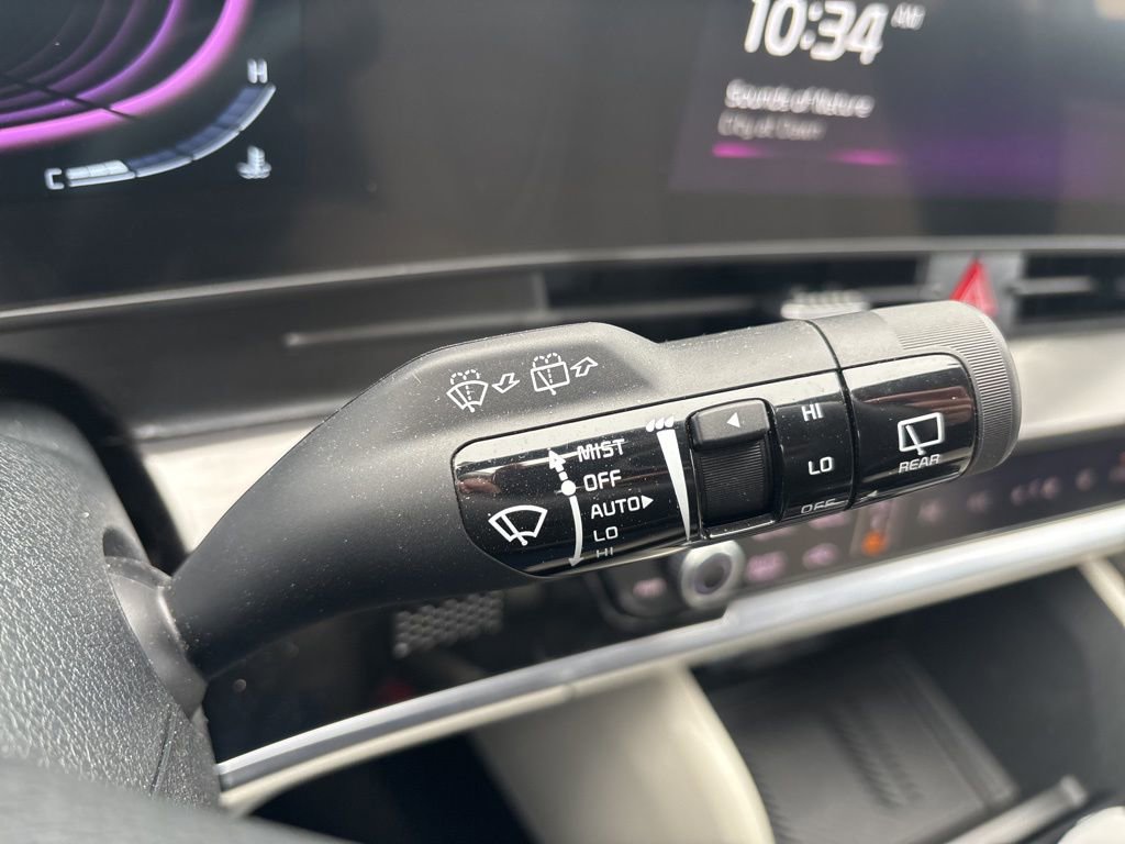 Used 2025 Kia Sportage EX image 22