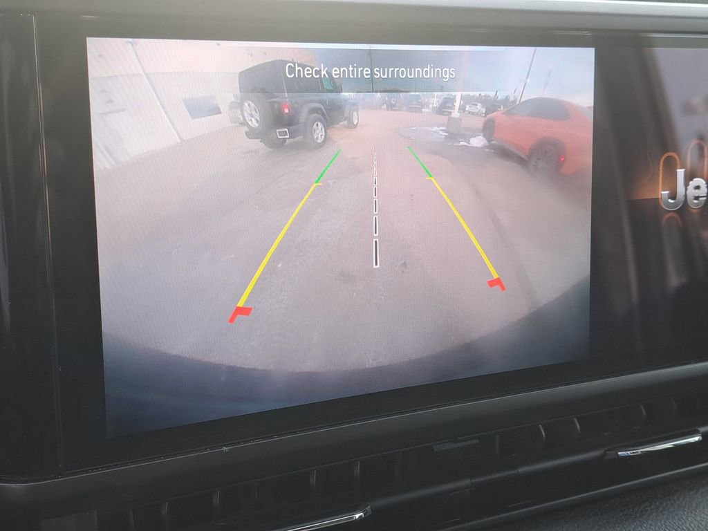 Used 2024 Jeep Wrangler Sport image 7