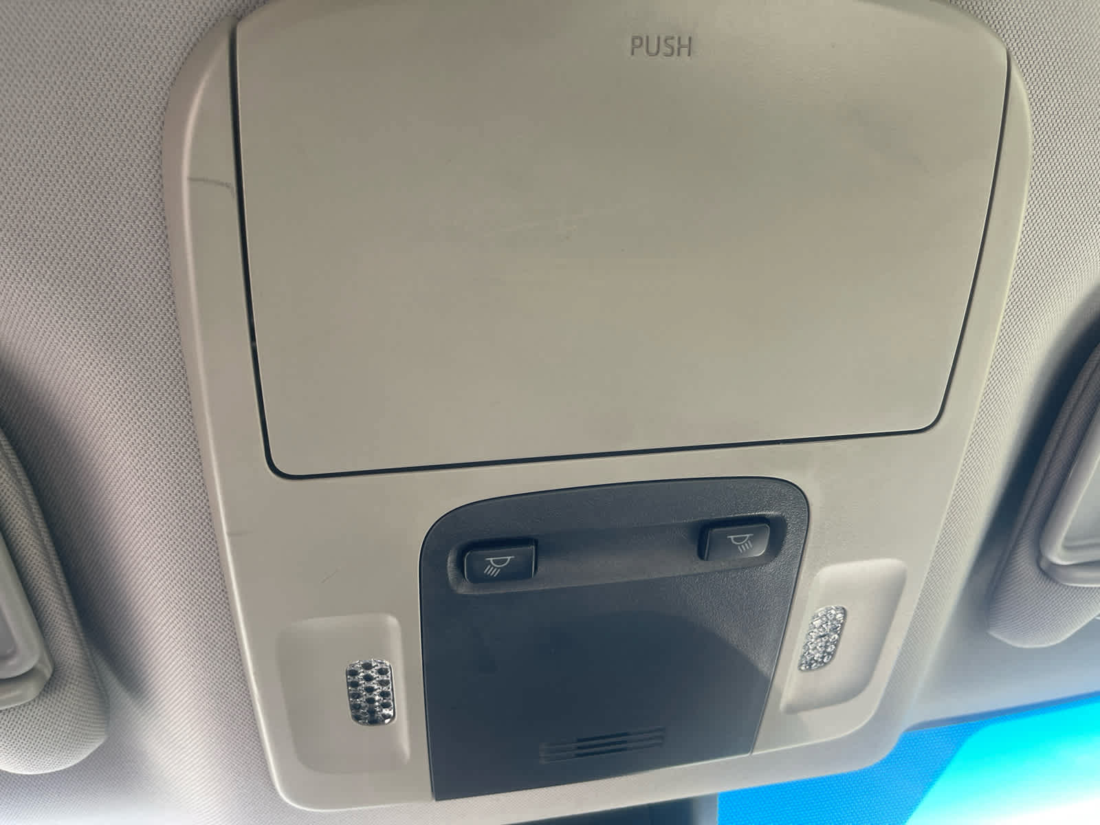 Used 2018 Toyota Camry SE w/ Convenience Package FWD image 18