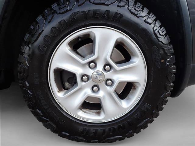 Used 2014 Jeep Grand Cherokee Laredo w/ Quick Order Package 23E AWD/4WD image 7
