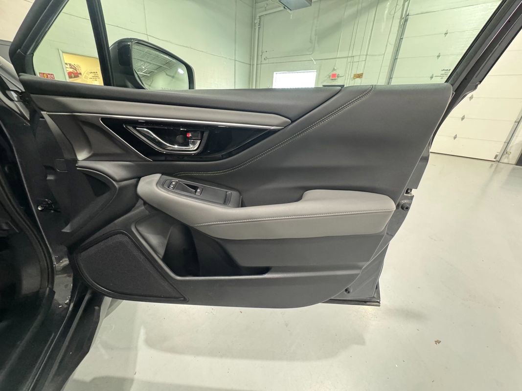 Used 2023 Subaru Outback Onyx Edition image 37
