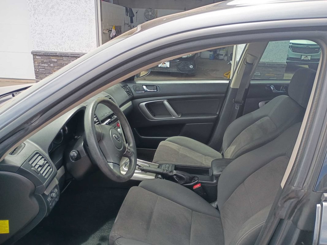 Used 2009 Subaru Outback 2.5i Special Edition AWD/4WD image 9