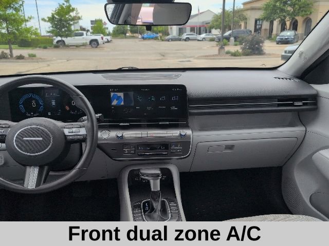 Used 2025 Hyundai Kona SEL AWD/4WD image 4