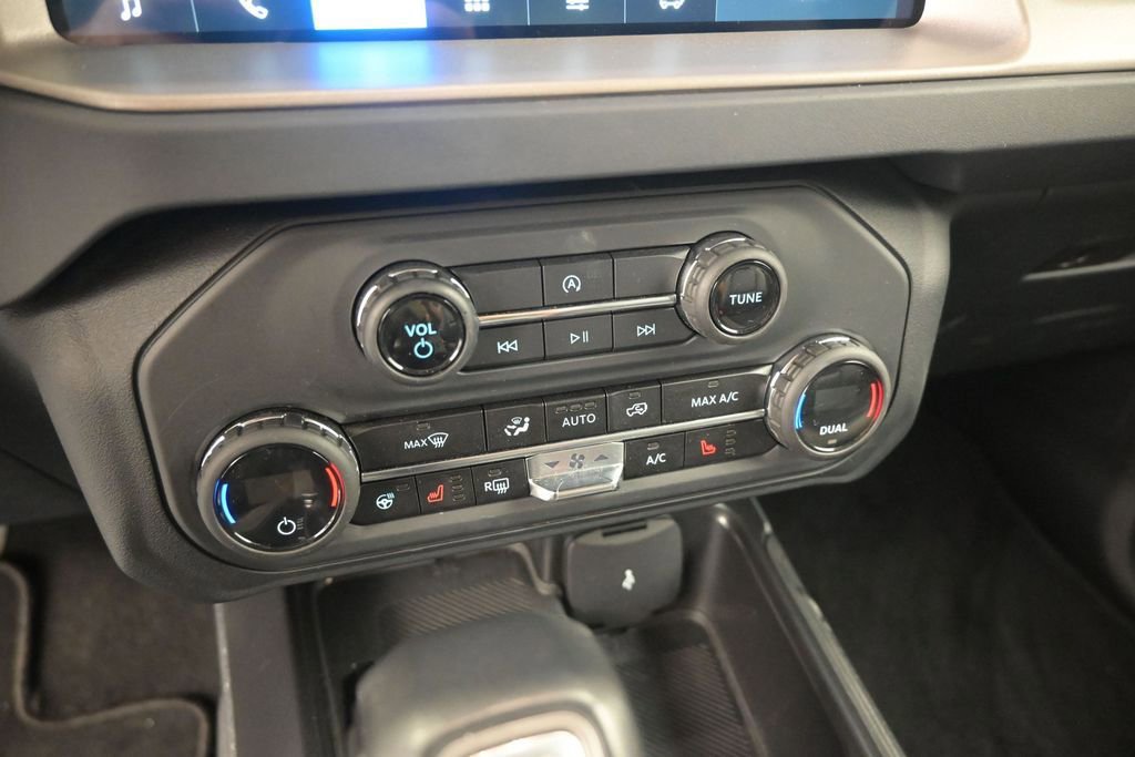Used 2025 Ford Bronco Outer Banks AWD/4WD image 22