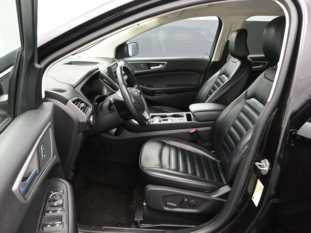 Used 2024 Ford Edge SEL image 13