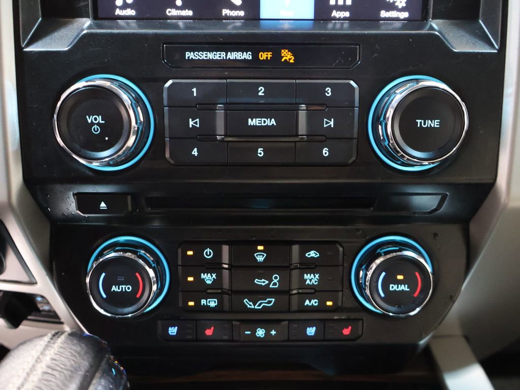 Used 2016 Ford F150 Lariat image 33