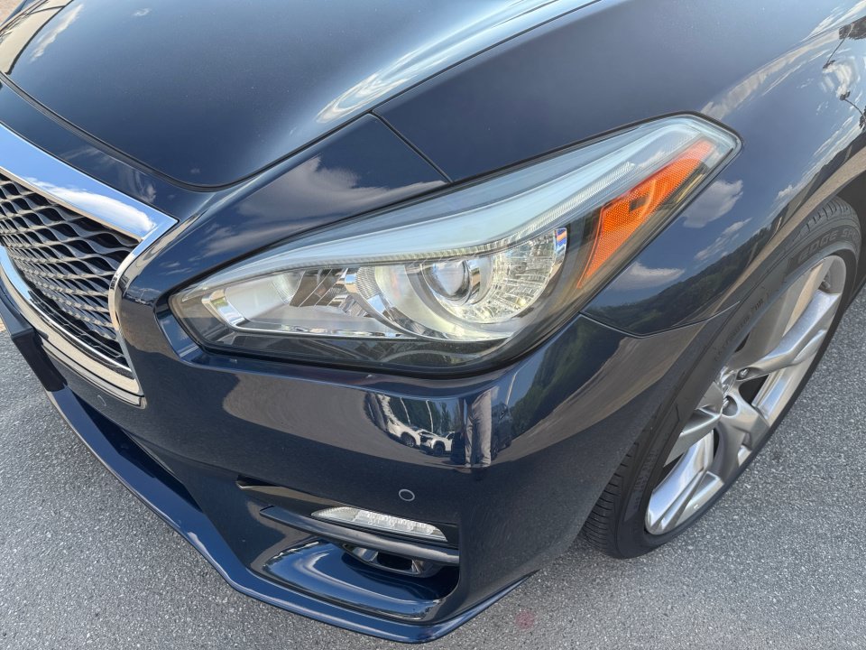 Used 2015 INFINITI Q70 3.7 w/ Sport Package AWD/4WD image 30