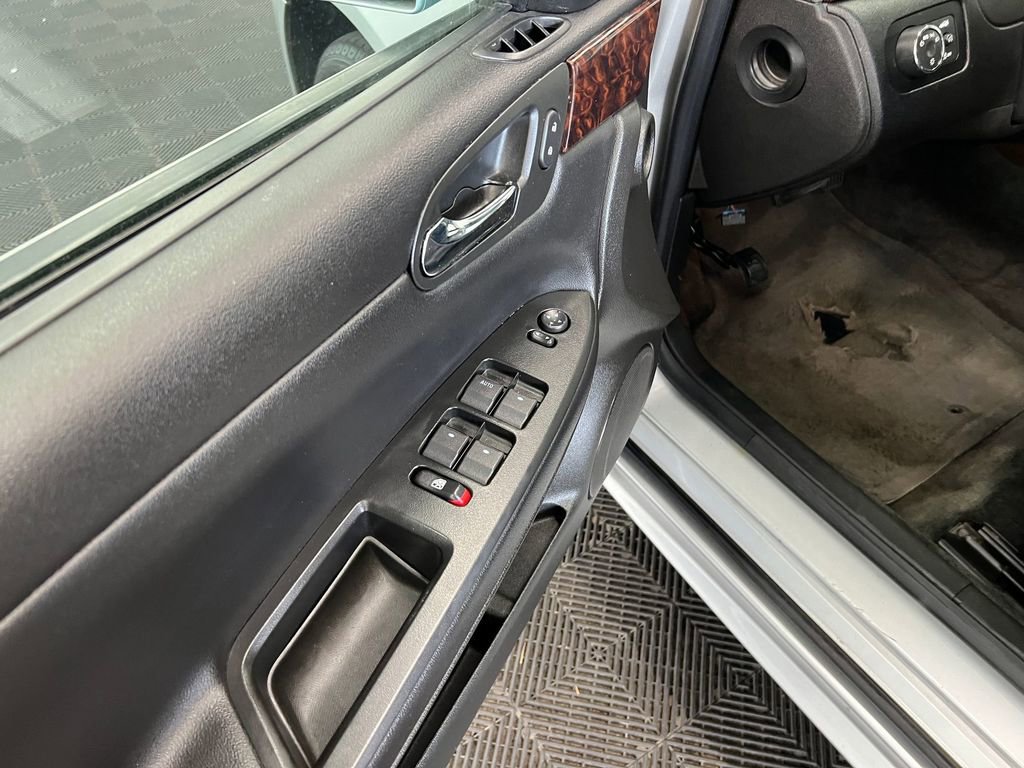 Used 2012 Chevrolet Impala LS FWD image 11