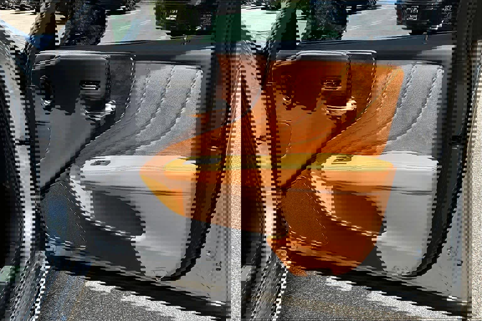 Used 2024 Lexus LS 500 RWD image 24