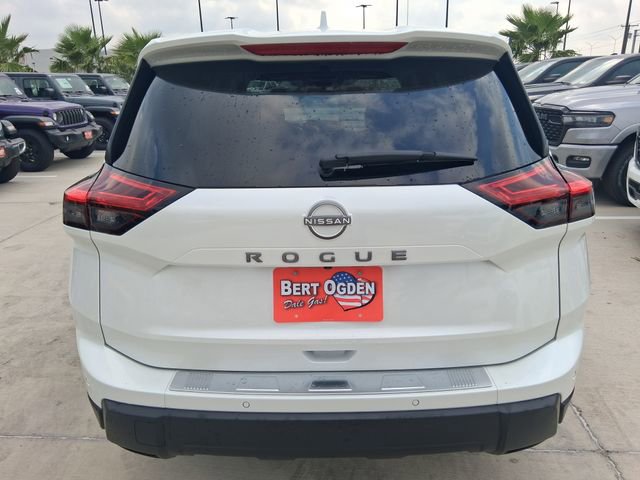 Used 2026 Nissan Rogue SV FWD image 6