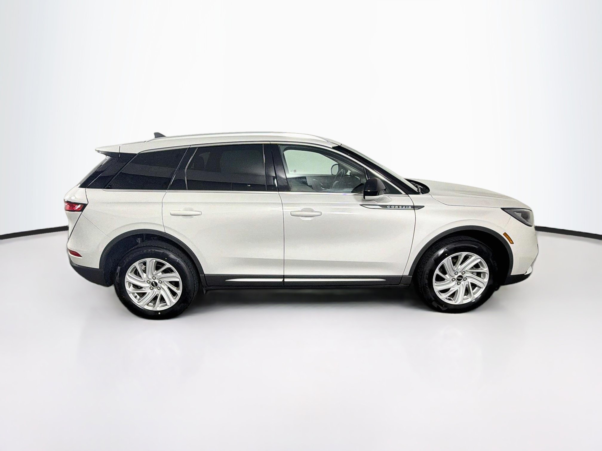 Used 2022 Lincoln Corsair FWD image 10