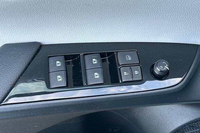 Used 2017 Toyota Prius Three FWD image 12