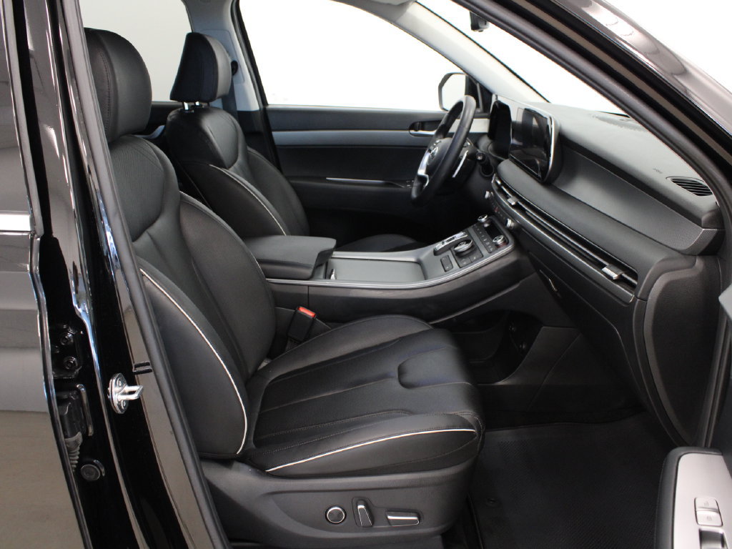 Used 2023 Hyundai Palisade SEL FWD image 14