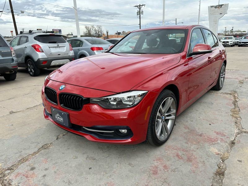 Used 2017 BMW 330i xDrive Sedan AWD/4WD image 3