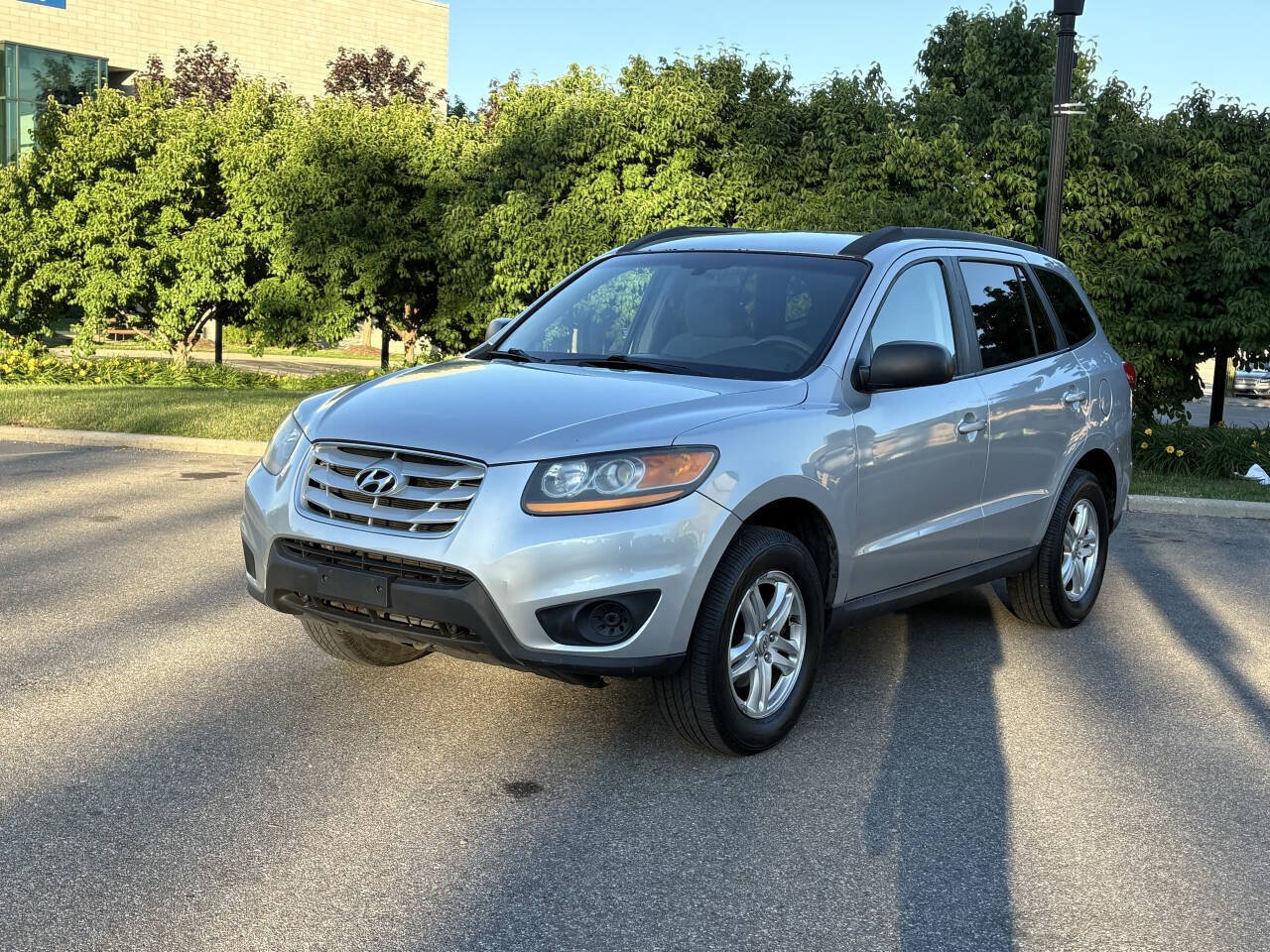 Used 2010 Hyundai Santa Fe GLS AWD/4WD image 3
