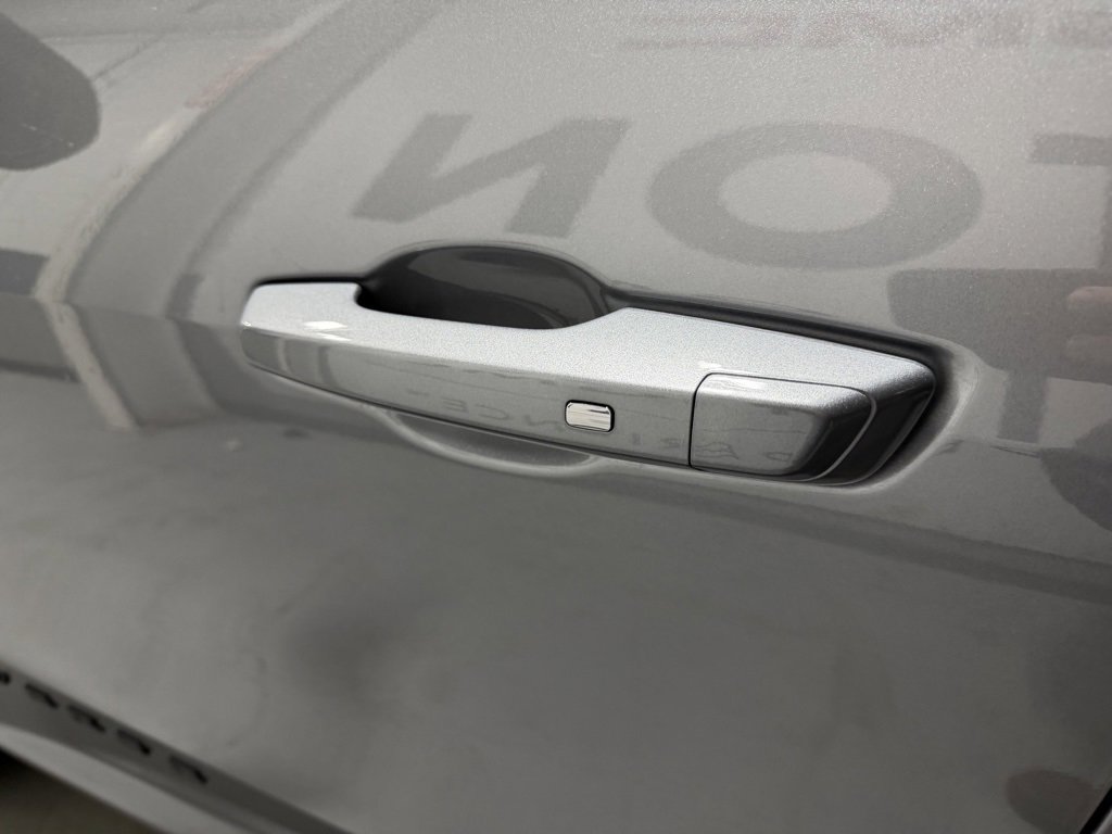 New 2026 Chevrolet Traverse RS image 10