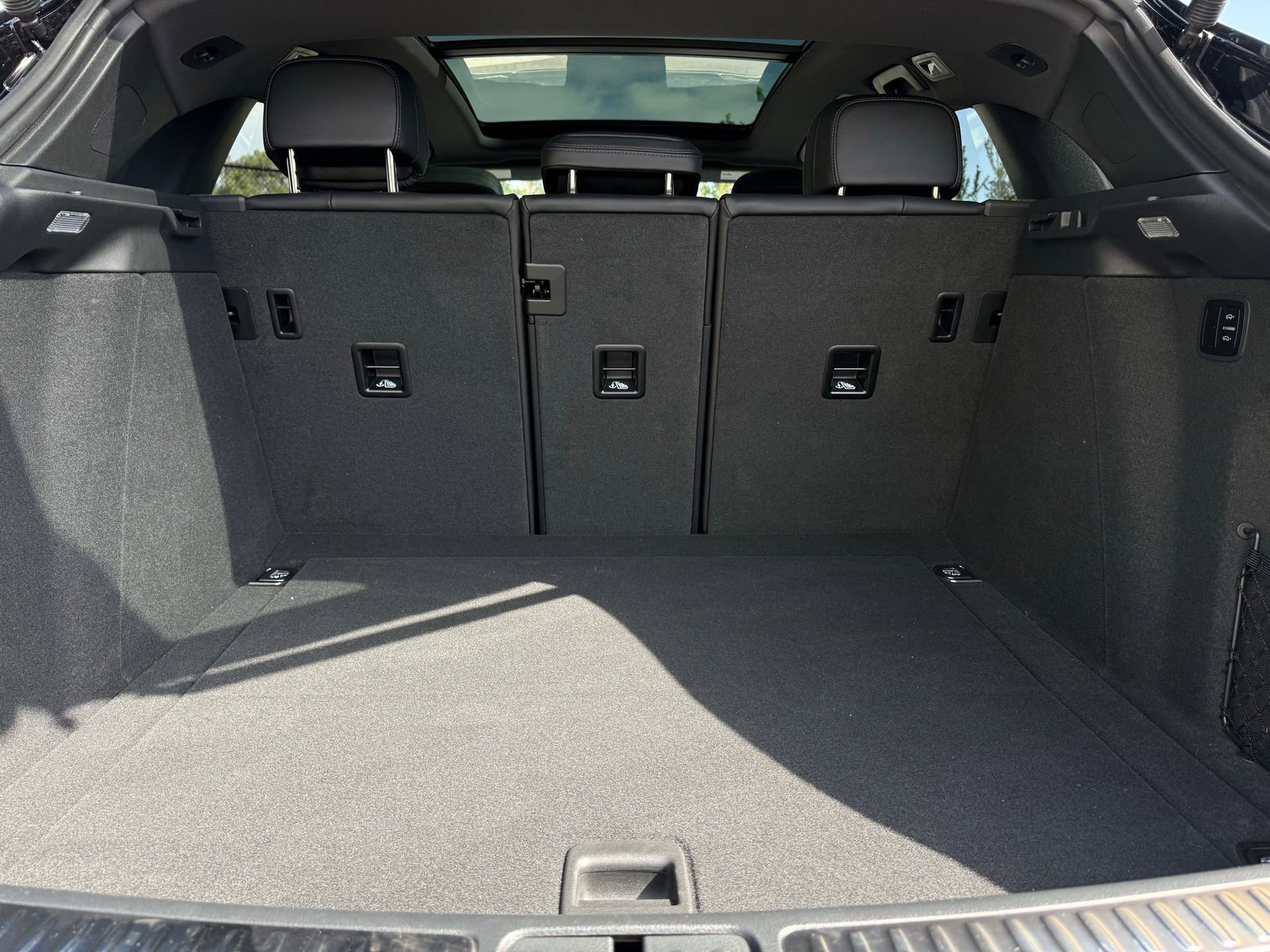 Certified 2025 Porsche Macan GTS image 34