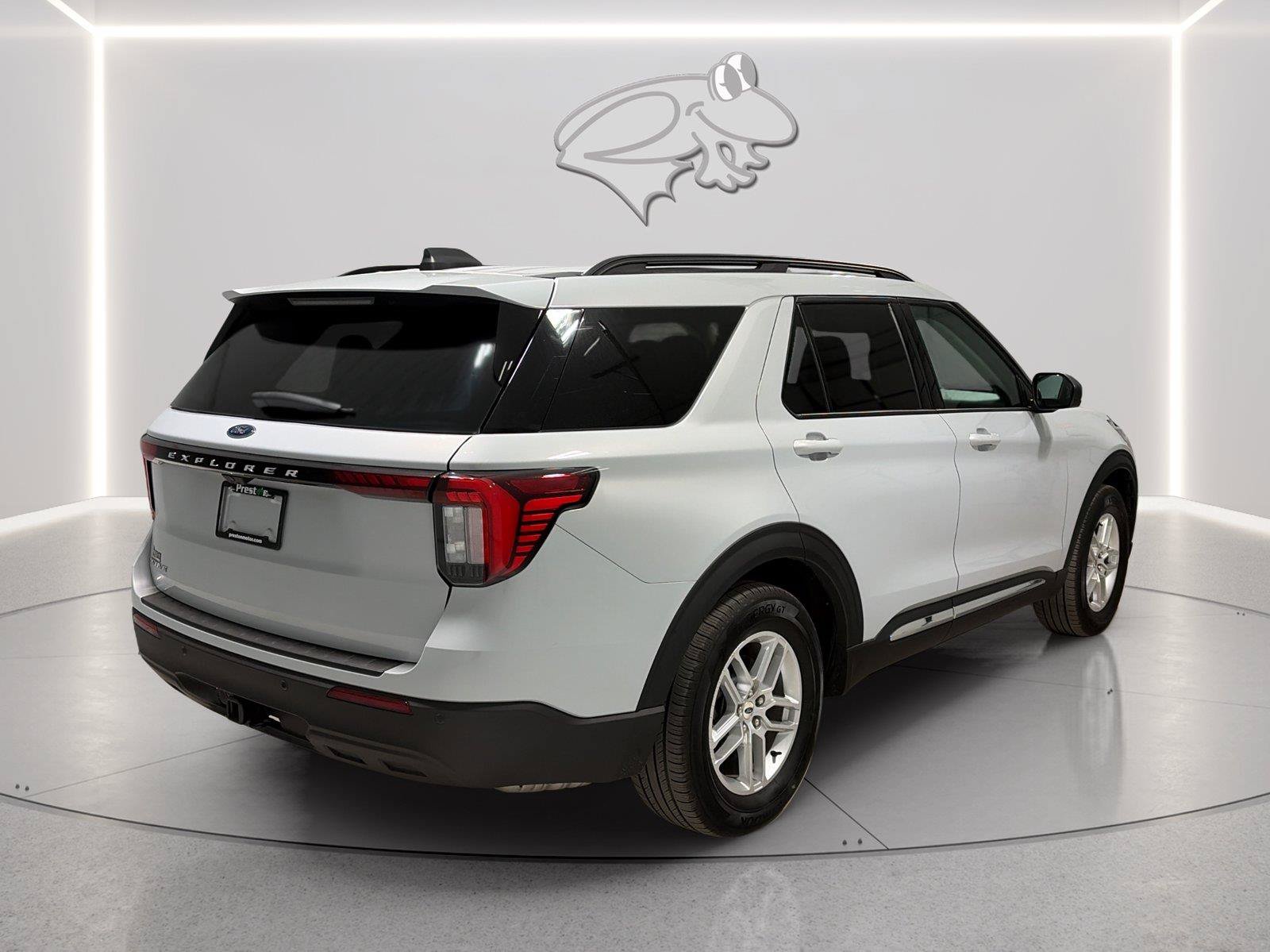 Certified 2025 Ford Explorer Active RWD image 5