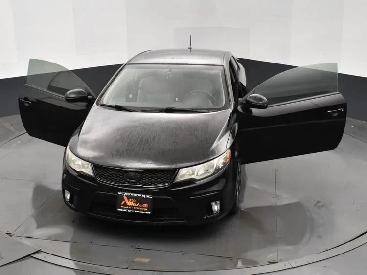 Used 2012 Kia Forte Koup SX w/ Leather Pkg FWD image 10