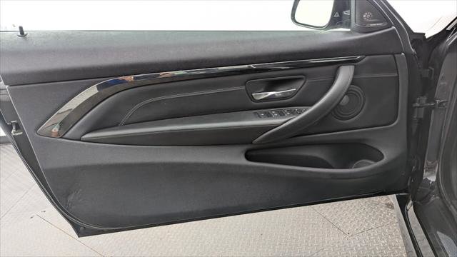 Used 2018 BMW M4 Convertible image 13