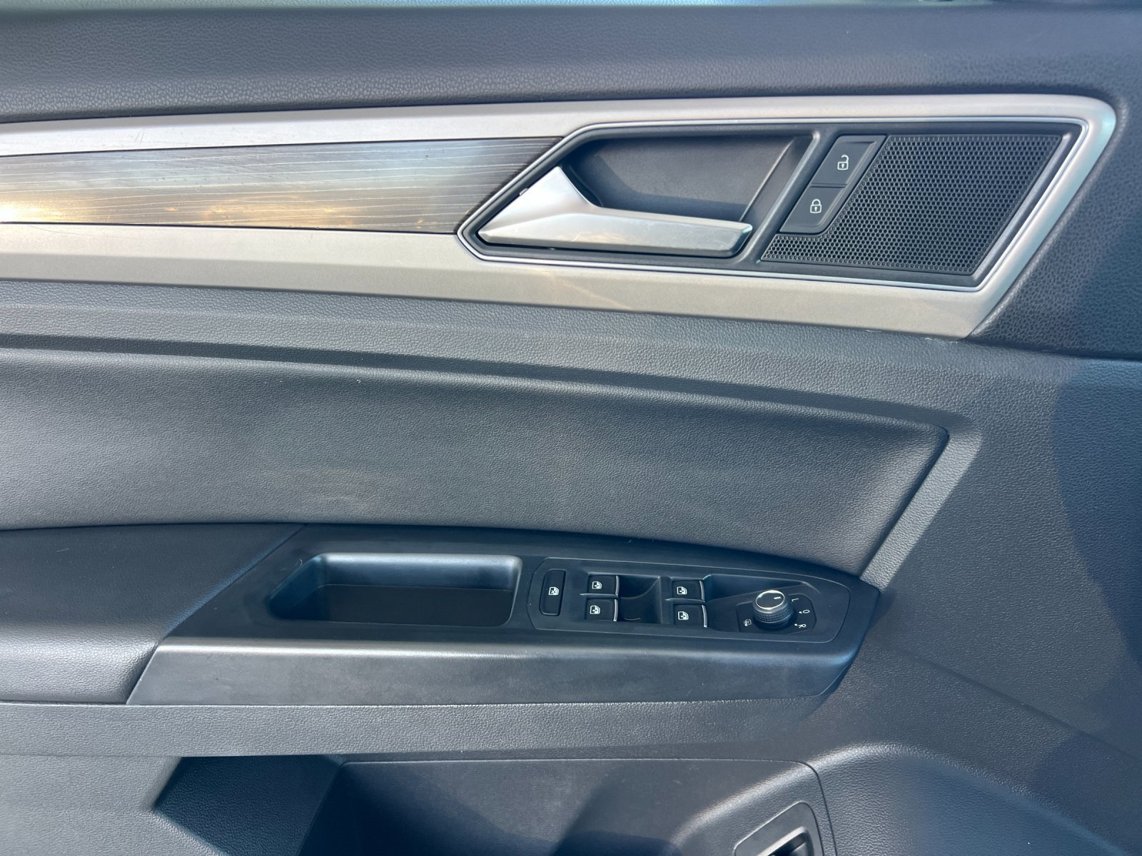 Used 2019 Volkswagen Atlas SE AWD/4WD image 11