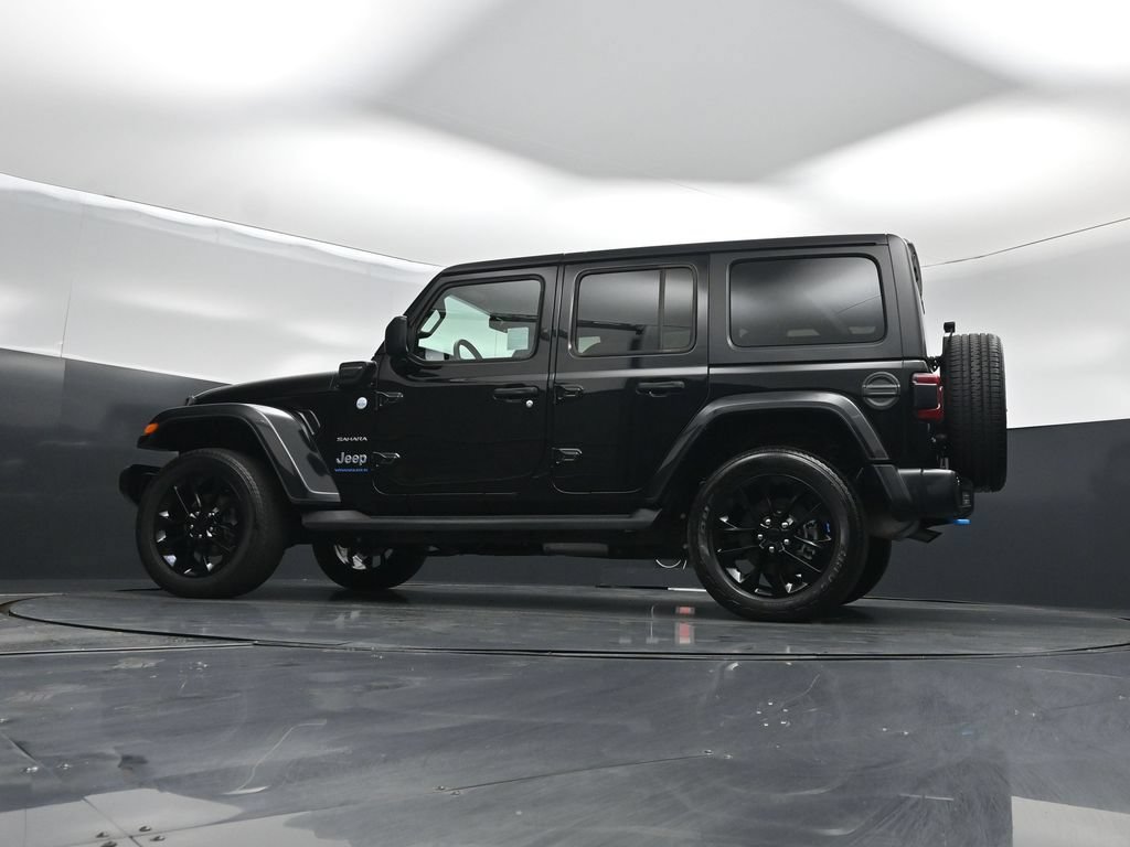 Used 2023 Jeep Wrangler Unlimited Sahara AWD/4WD image 48