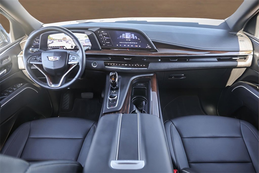 Certified 2024 Cadillac Escalade Luxury image 28