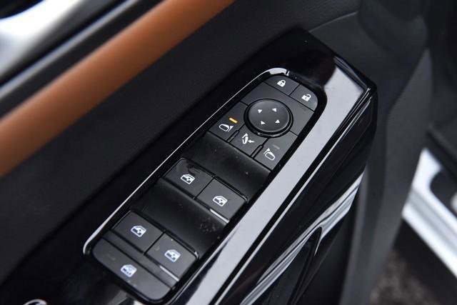 New 2026 Nissan Pathfinder Platinum image 9