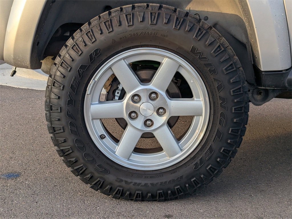 Used 2006 Jeep Liberty Limited image 44