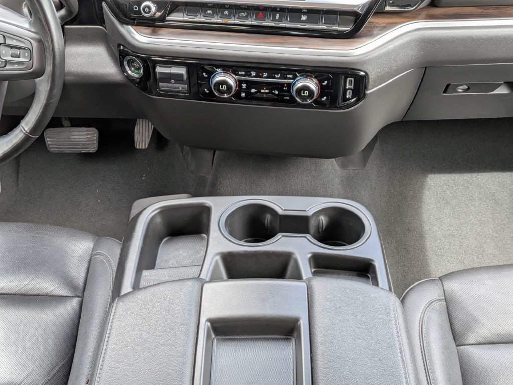 Used 2025 GMC Sierra 1500 SLT RWD image 18